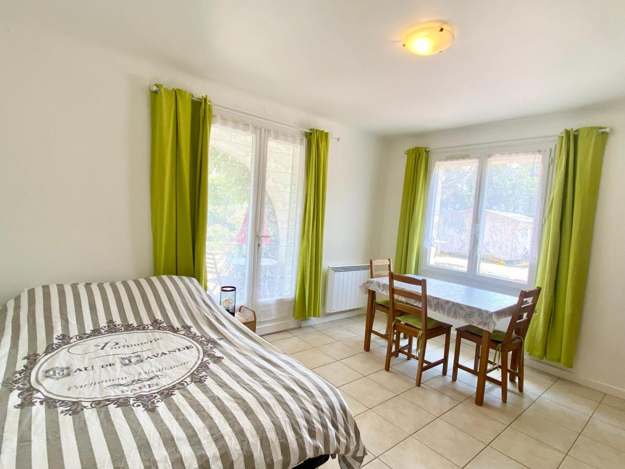 Chez Madou, T1 En Bas De Et Rez De Jardin A 900m De La Et Des Commerces Appartement *