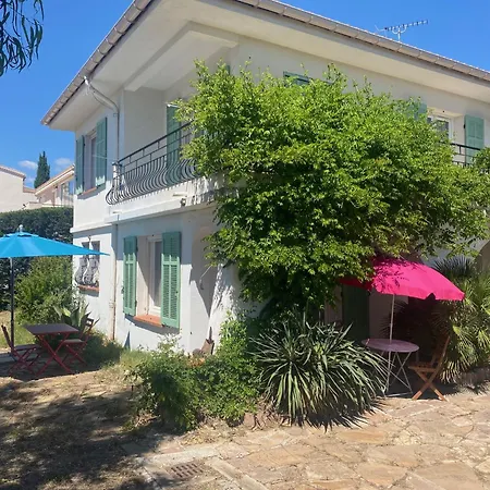 Chez Madou, T1 En Bas De Villa Et Rez De Jardin A 900M De La Mer Et Des Commerces Fréjus Exterior photo